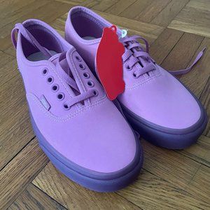 Vans NWT Violet with Violet Gumsole